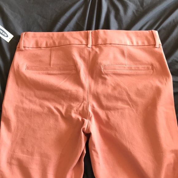 Old navy 🍑 pixie pants - Picture 4 of 4